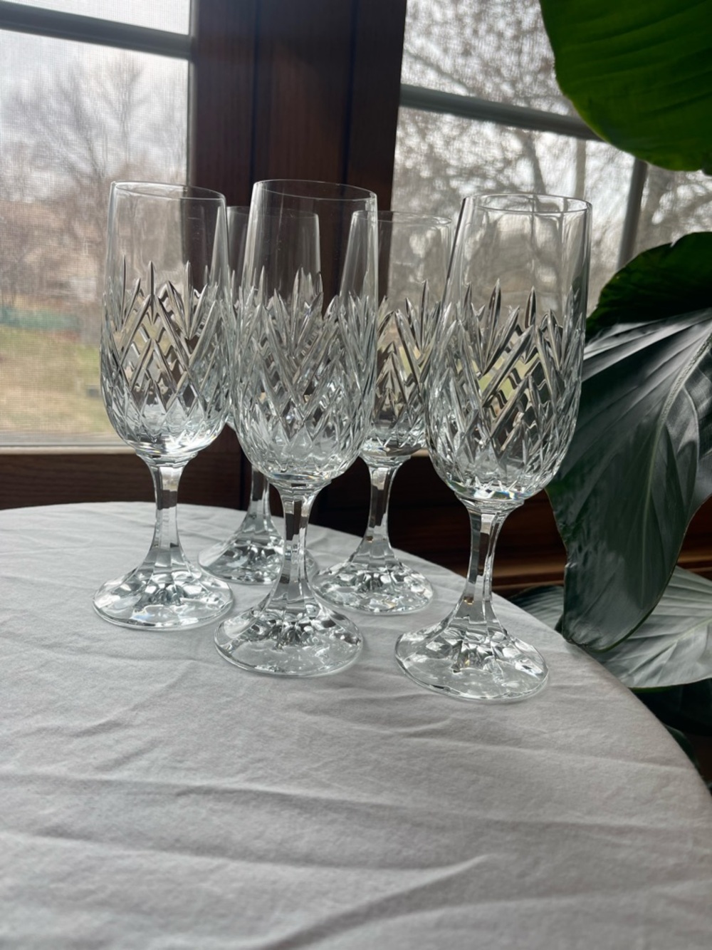 Champagne flutes (5 total)